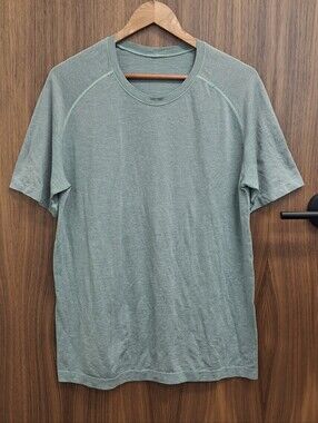 LULULEMON Men's SS T-Shirt Sz L